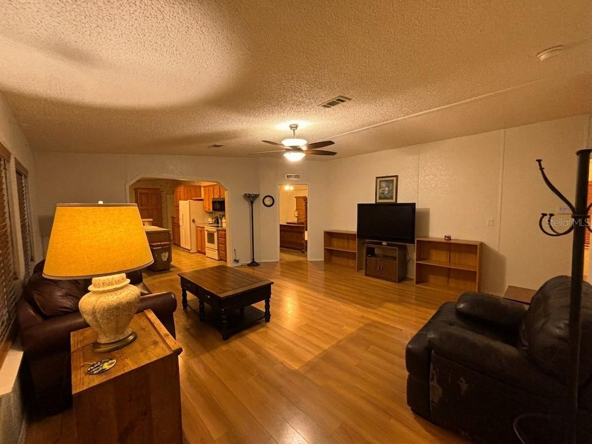 5320 Laurel Oak Dr Property Photo 3