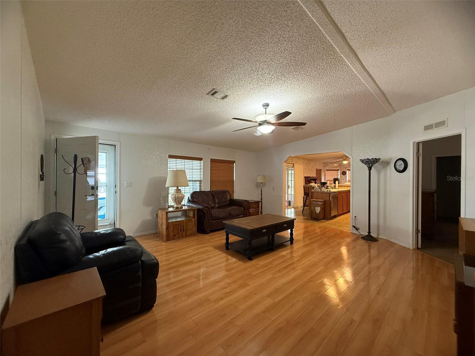 5320 Laurel Oak Dr Property Photo 6