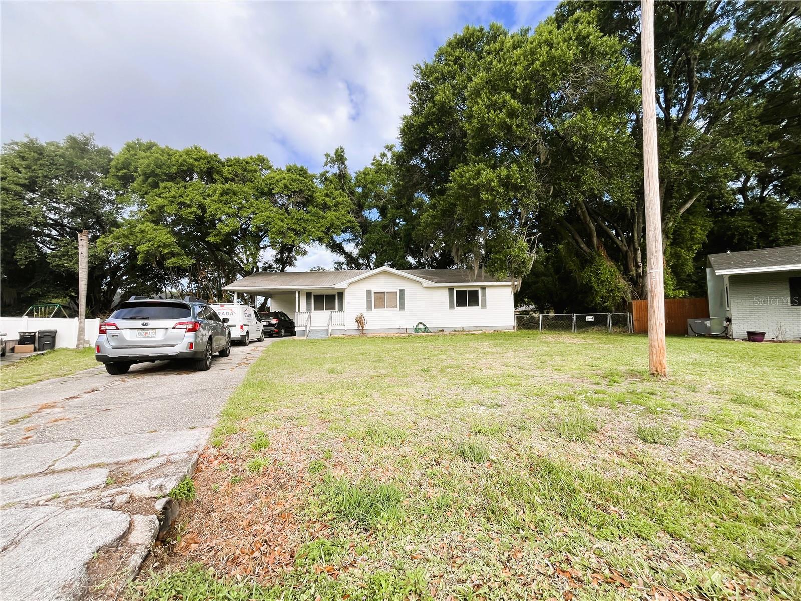 121 Maris Ct Property Photo 2