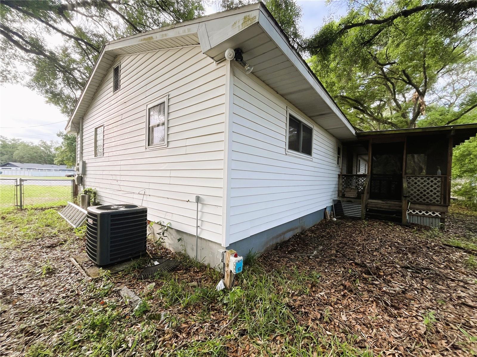 121 Maris Ct Property Photo 26