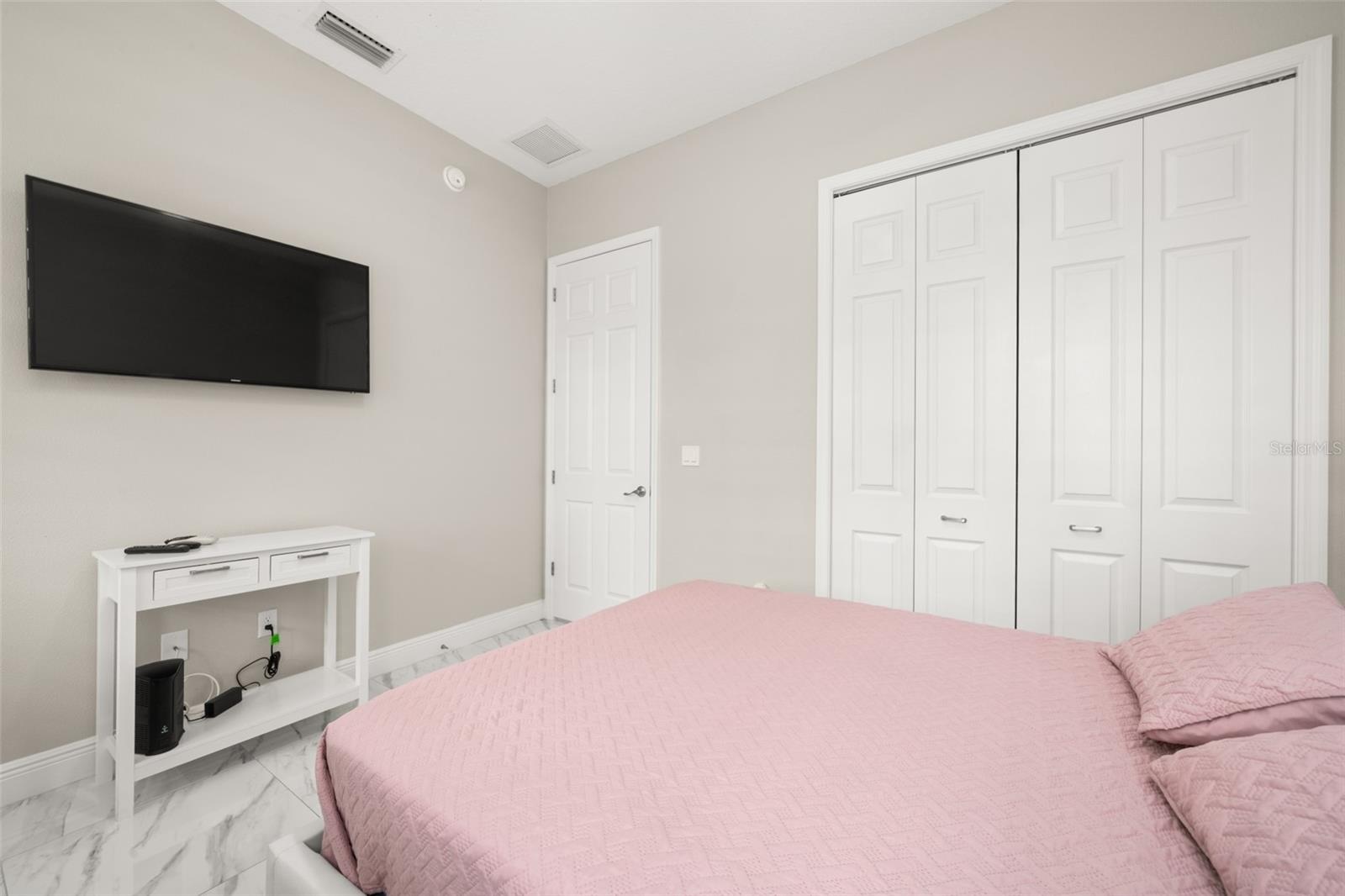 2009 Flower Ter Property Photo 22