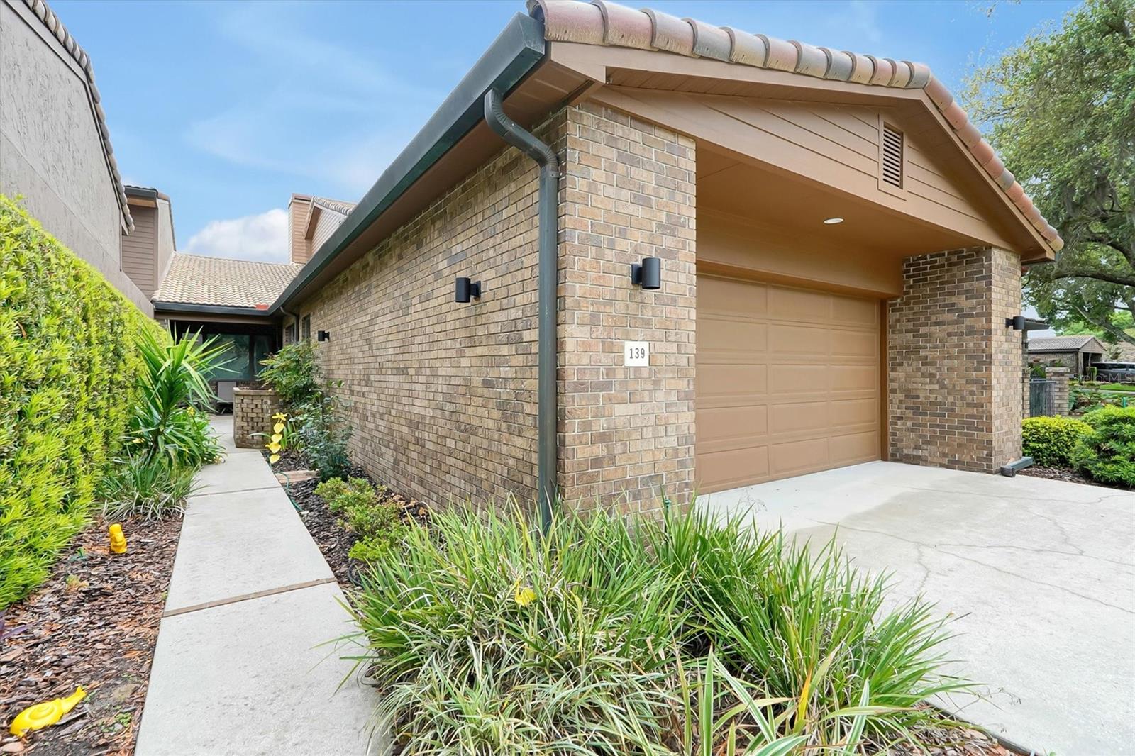 139 Woden Way Property Photo 3