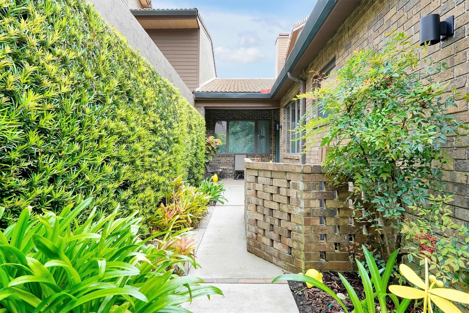 139 Woden Way Property Photo 4