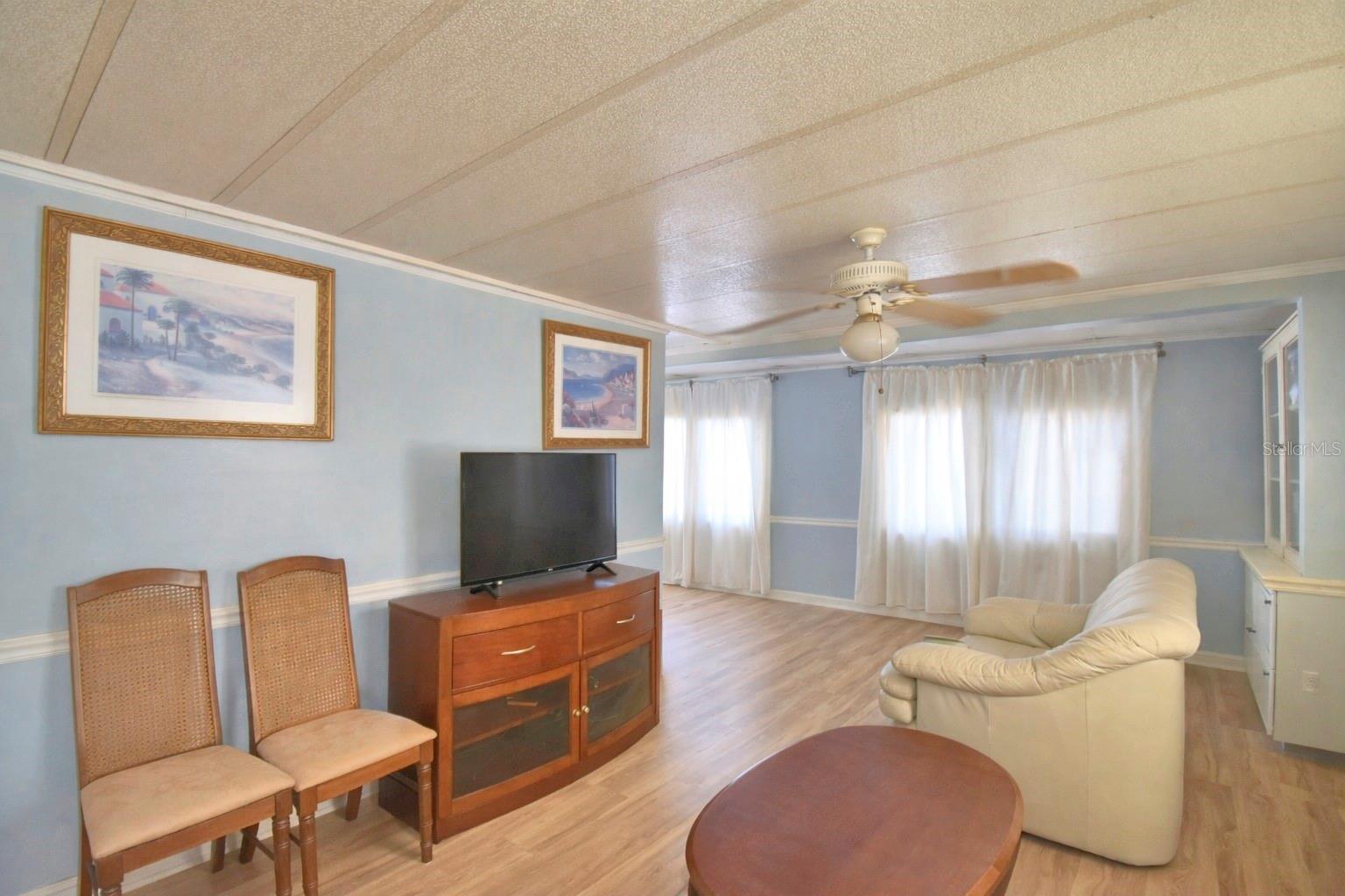 4173 Rolling Oaks Dr Property Photo 6