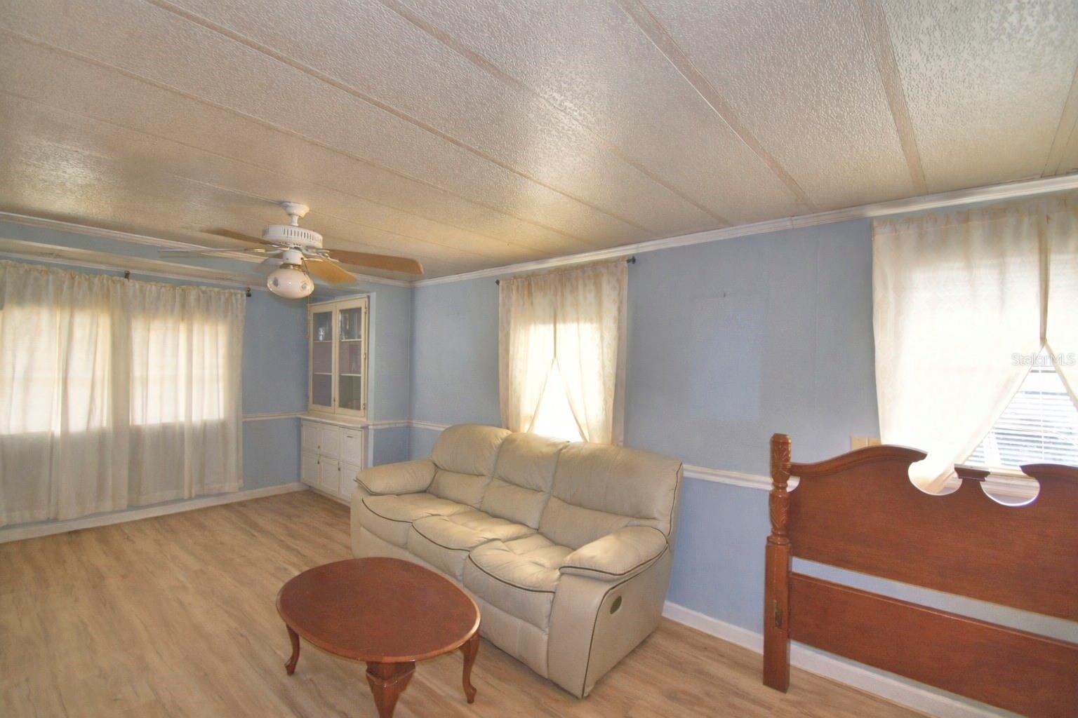 4173 Rolling Oaks Dr Property Photo 7