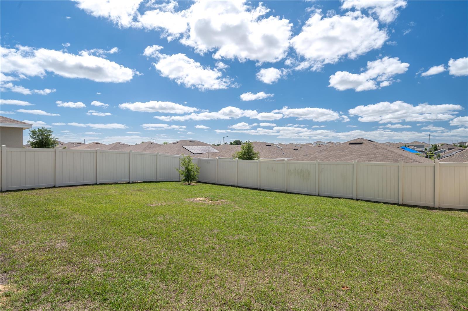 P4938442 Property Photo 27