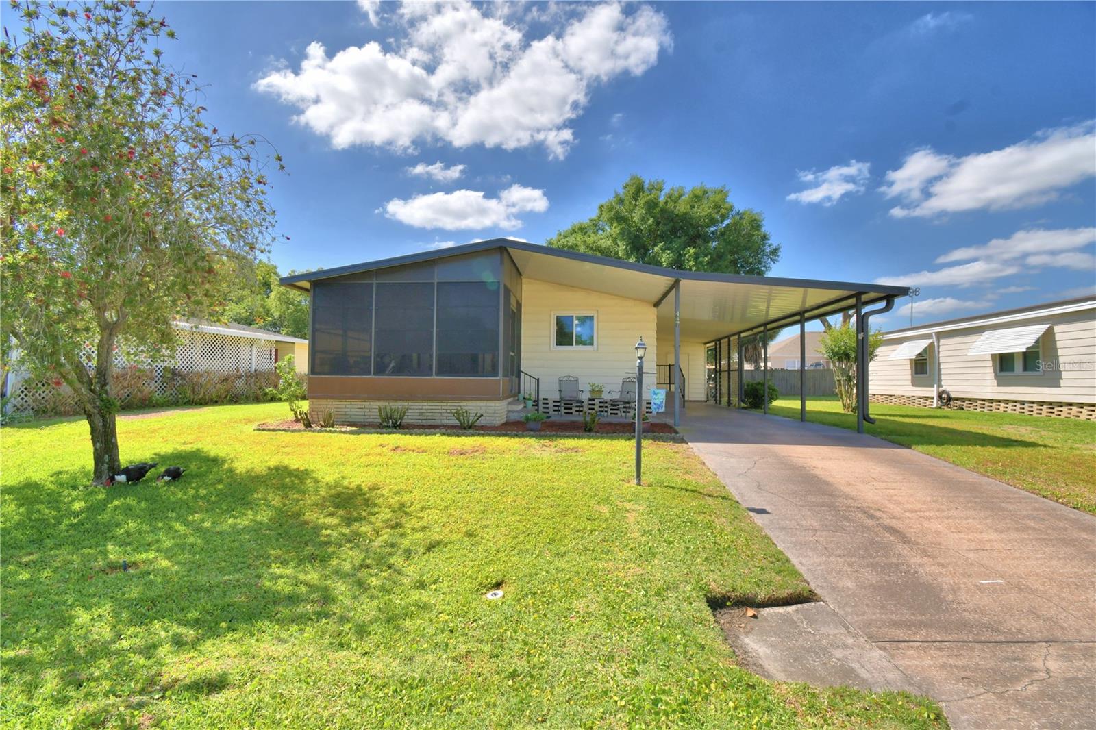 447 VILLAGE CIR SW Property Photo 1
