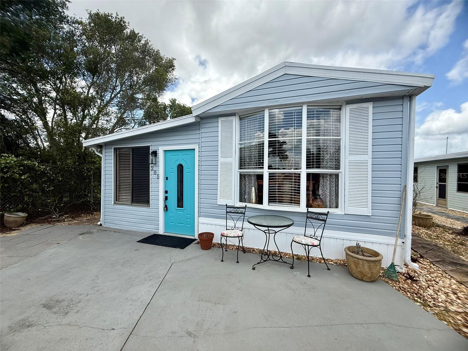 205 PANSY ST Property Photo 1