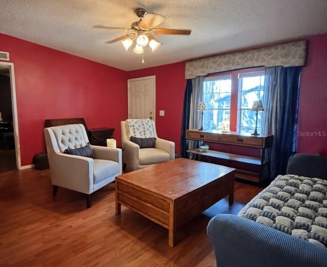 4817 Rollinglen Loop W Property Photo 16