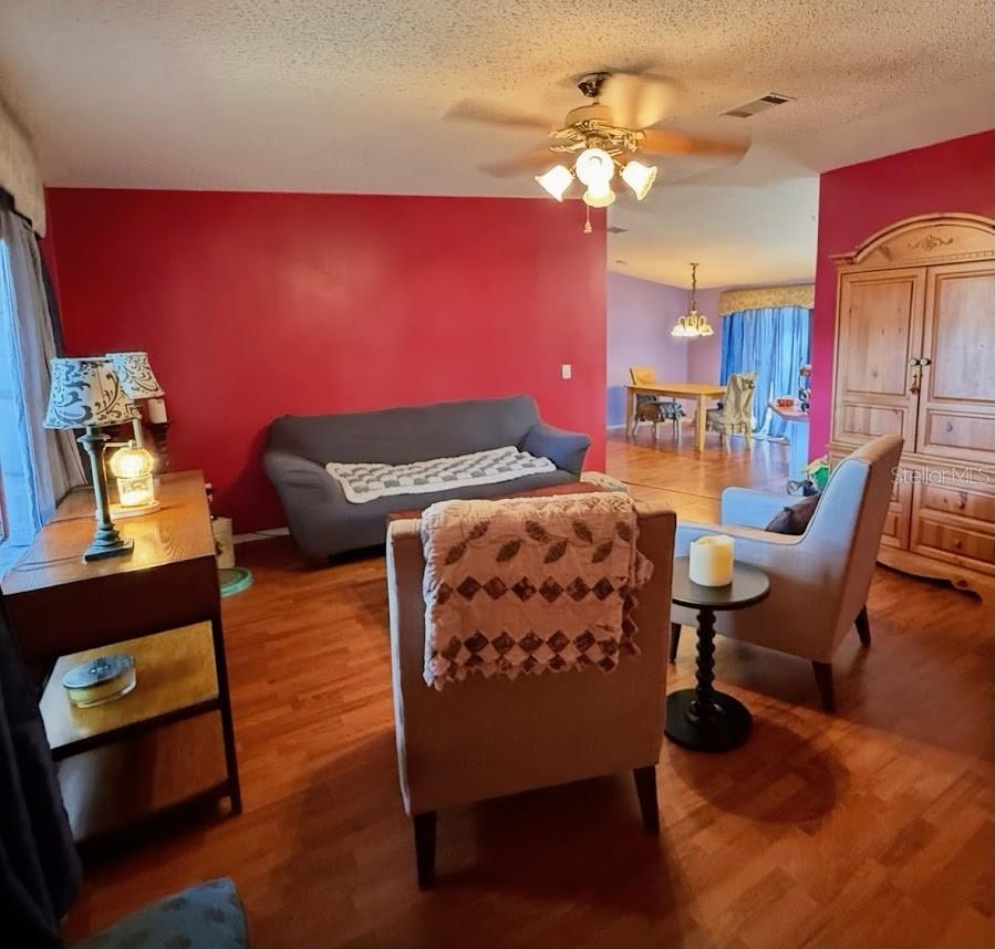 4817 Rollinglen Loop W Property Photo 17
