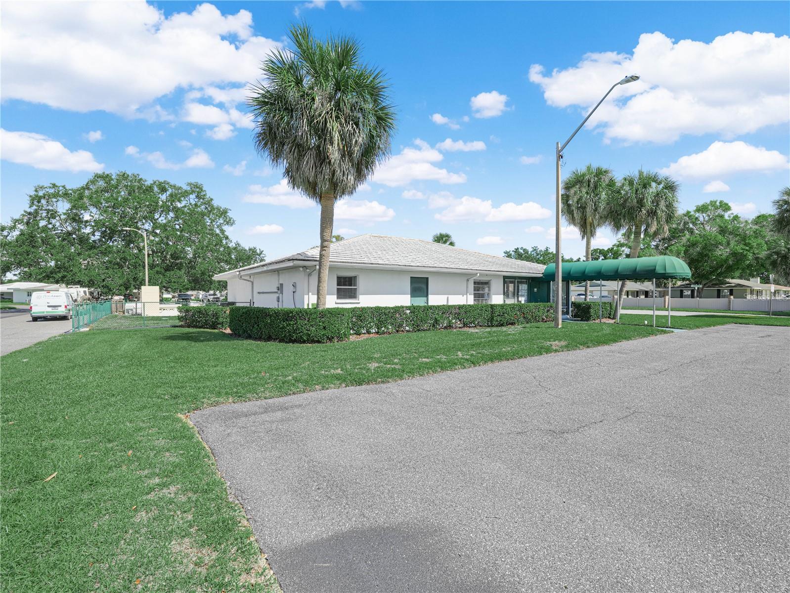 601 Imperial Blvd Property Photo 5