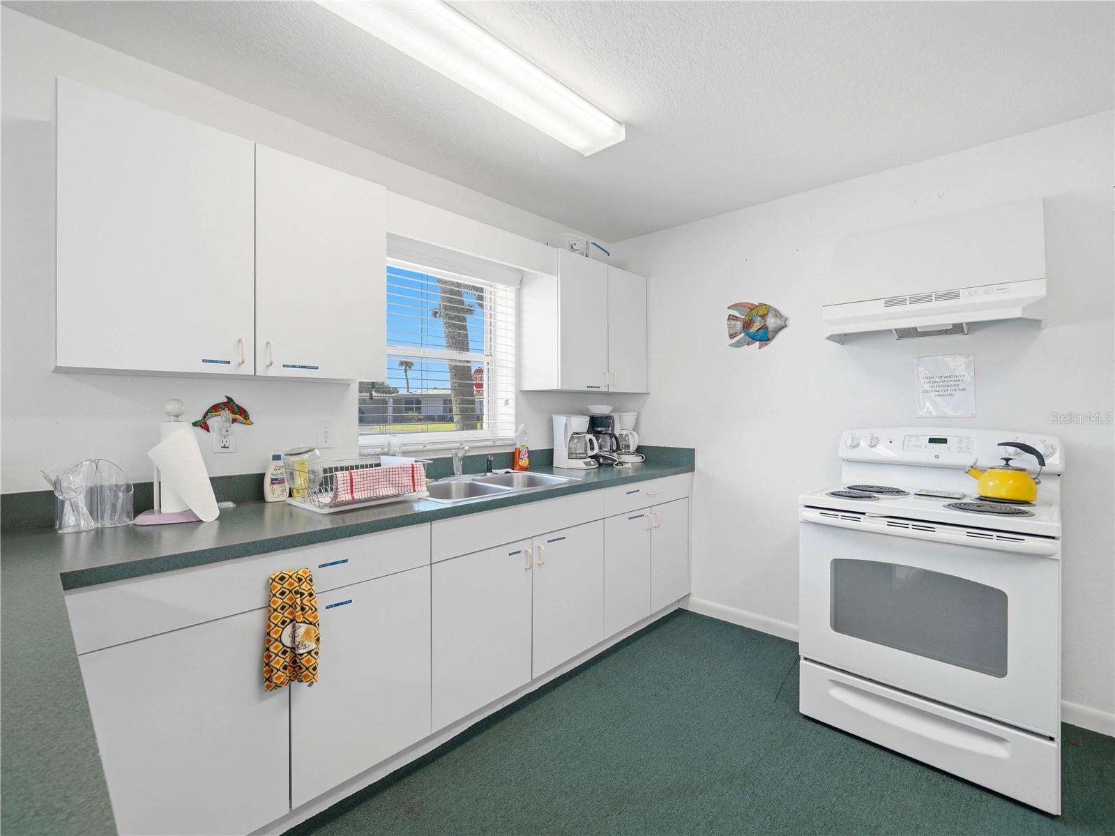 601 Imperial Blvd Property Photo 10
