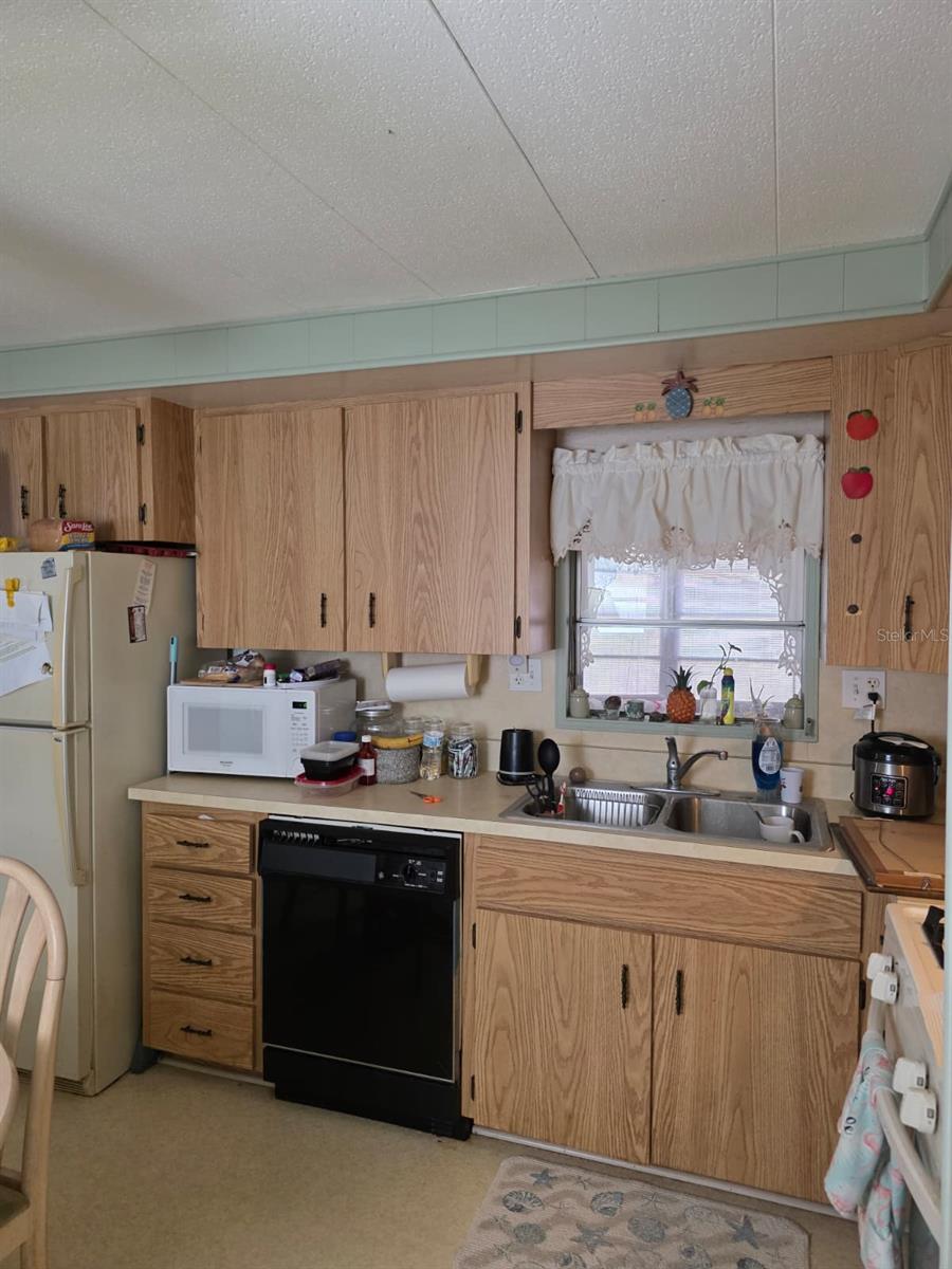 3217 Illinois Ave Property Photo 6