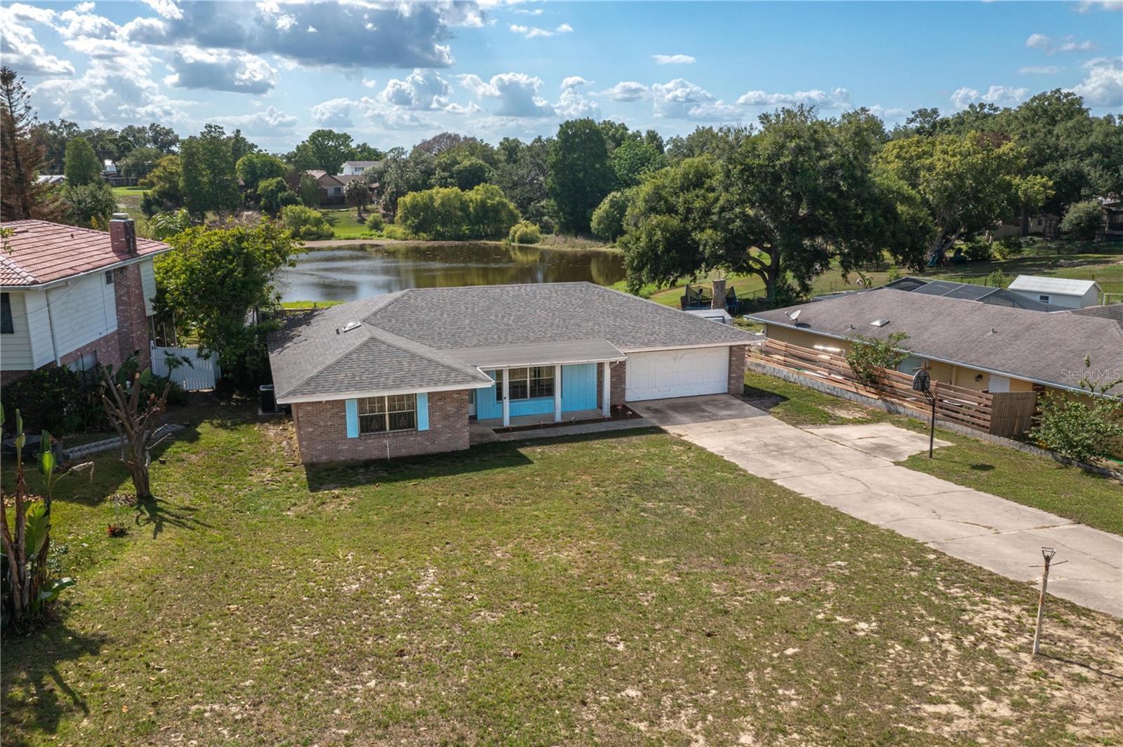 136 Lake Ring Dr Property Photo 3