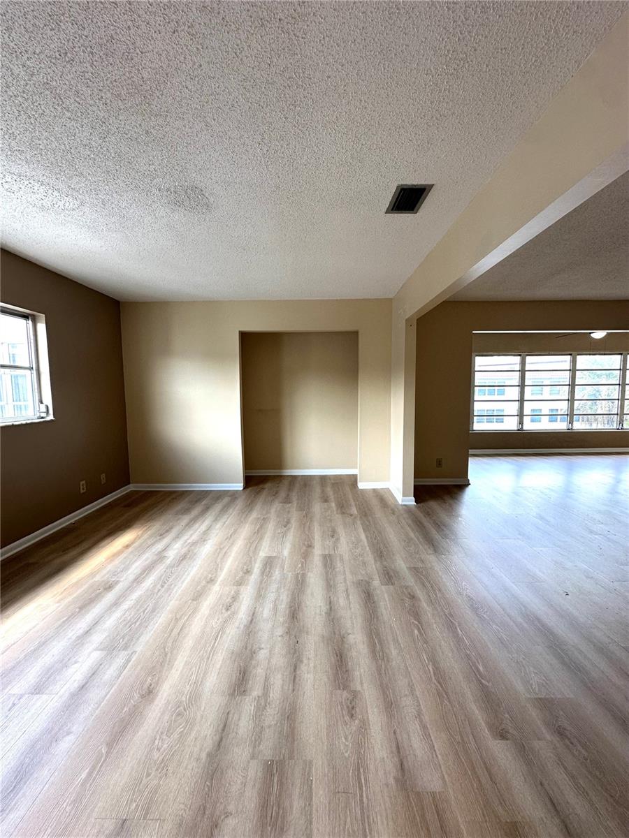 100 El Camino Dr #309 Property Photo 20