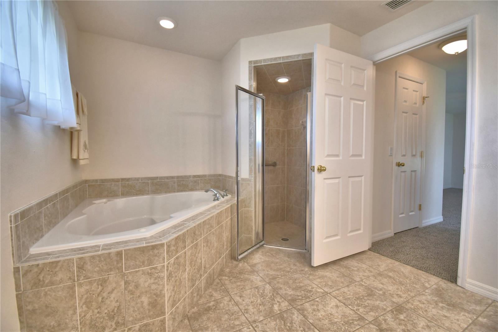 142 Morning Glory Cir Property Photo 24