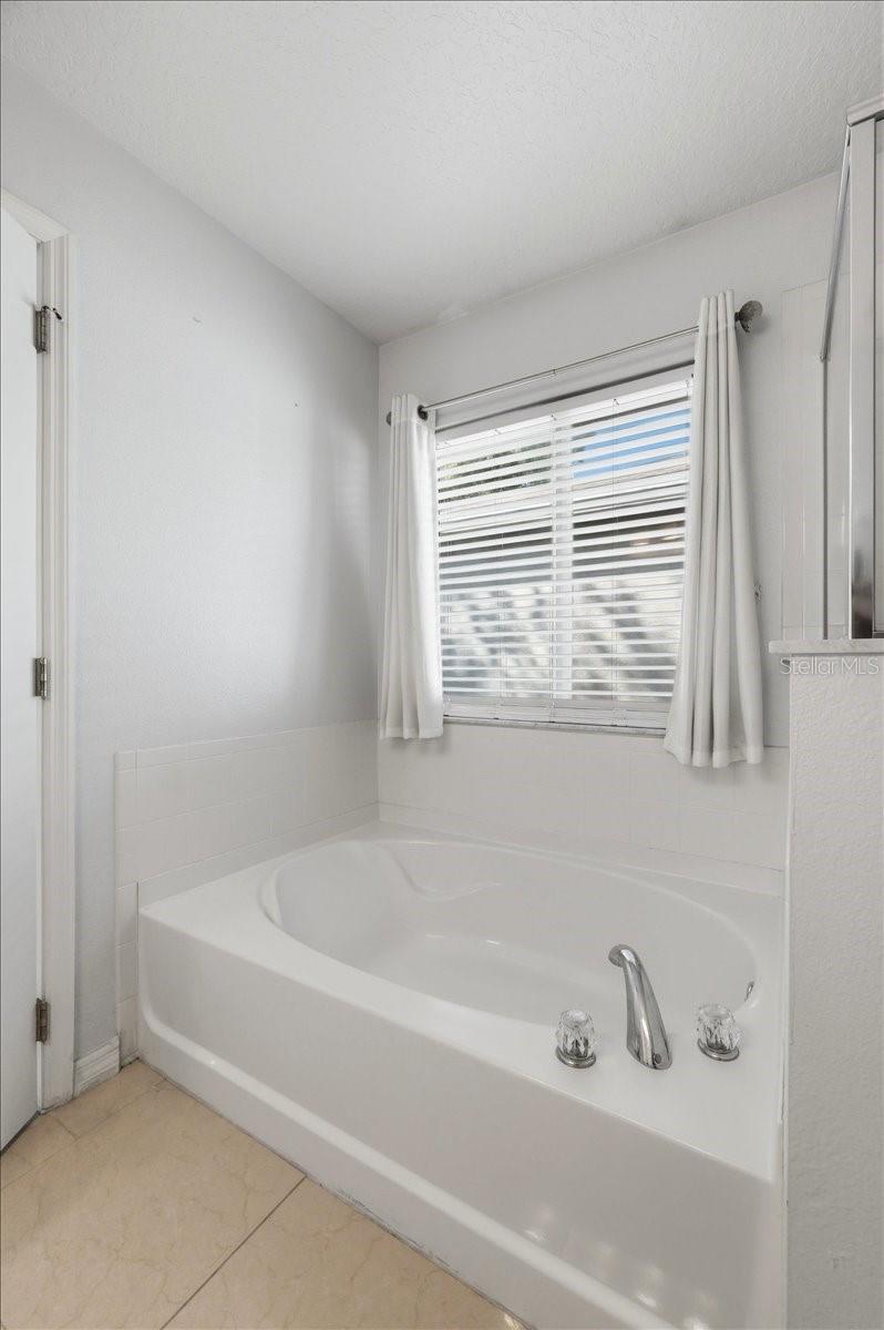 14852 Pellicer Dr Property Photo 15