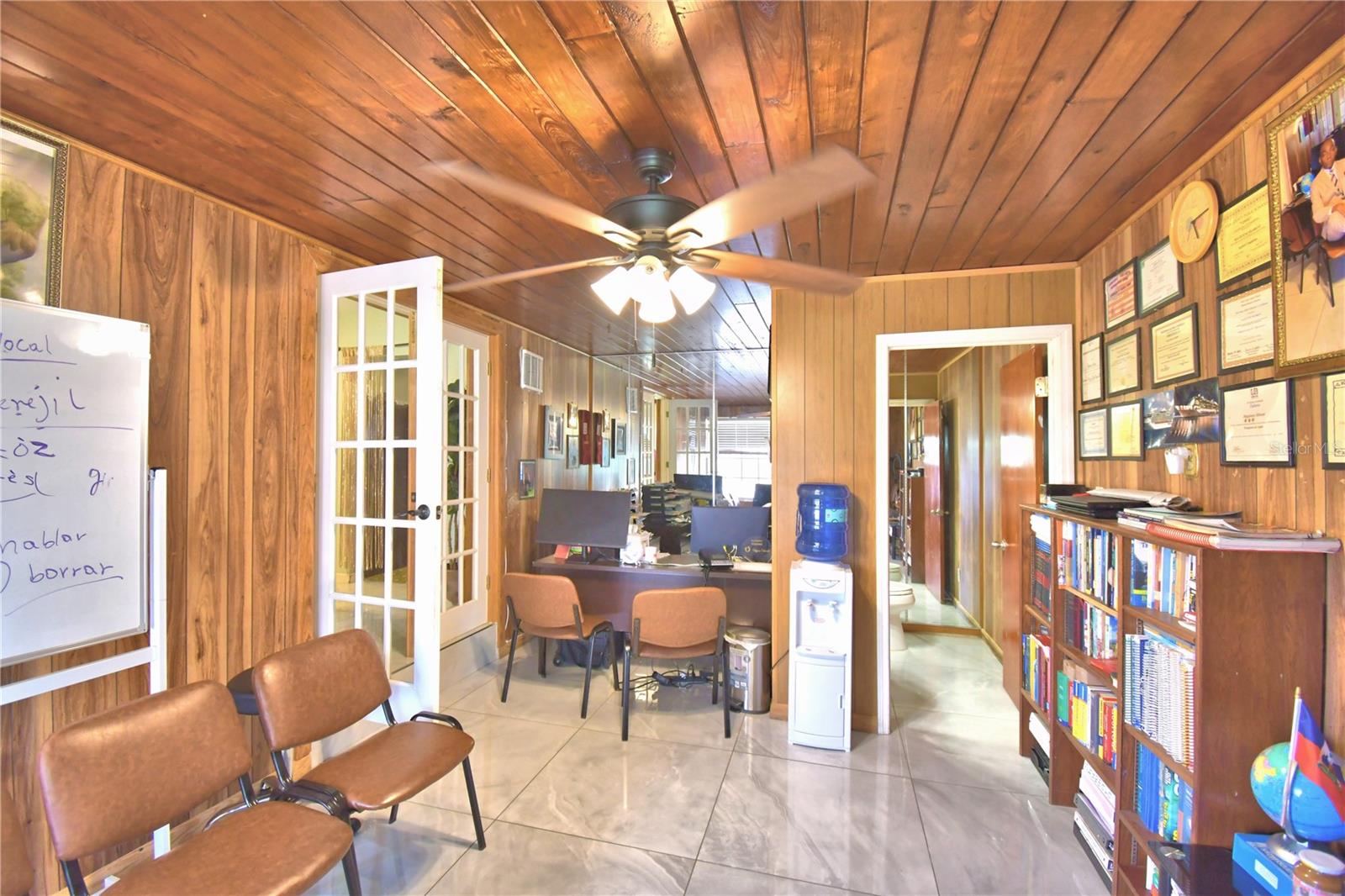 3006 Elm St Property Photo 10