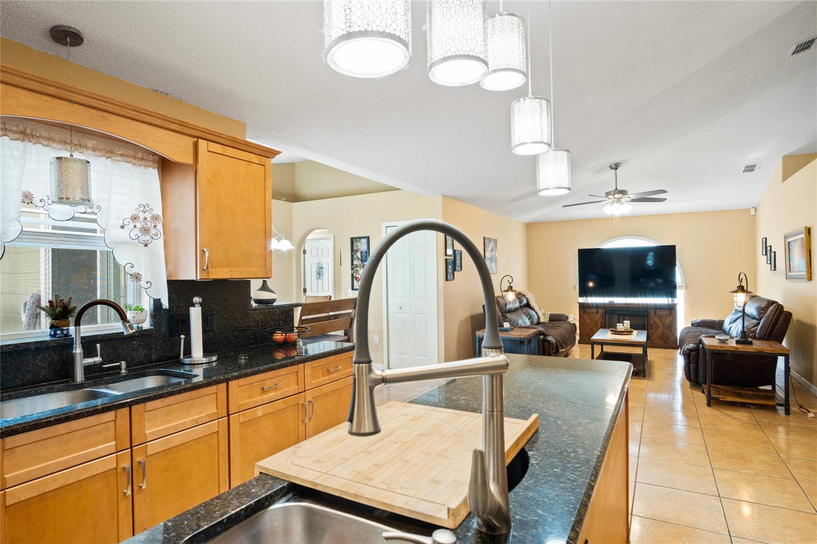 203 Flounder Pl Property Photo 6