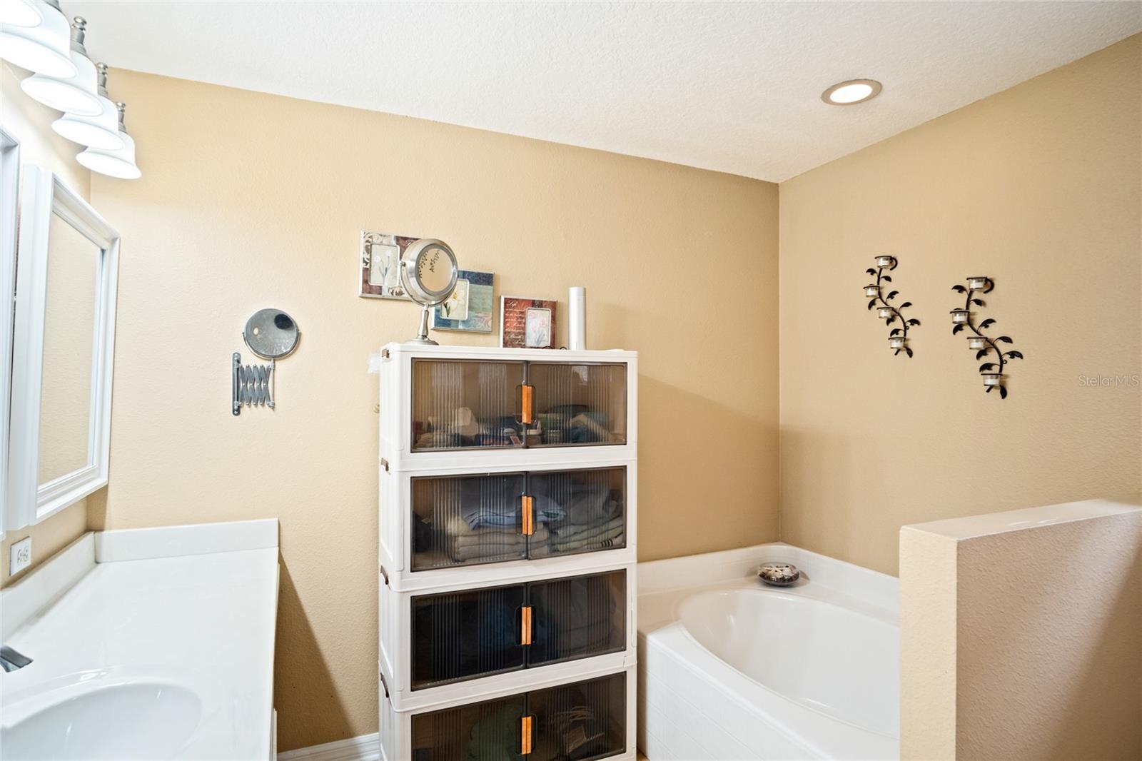 203 Flounder Pl Property Photo 18