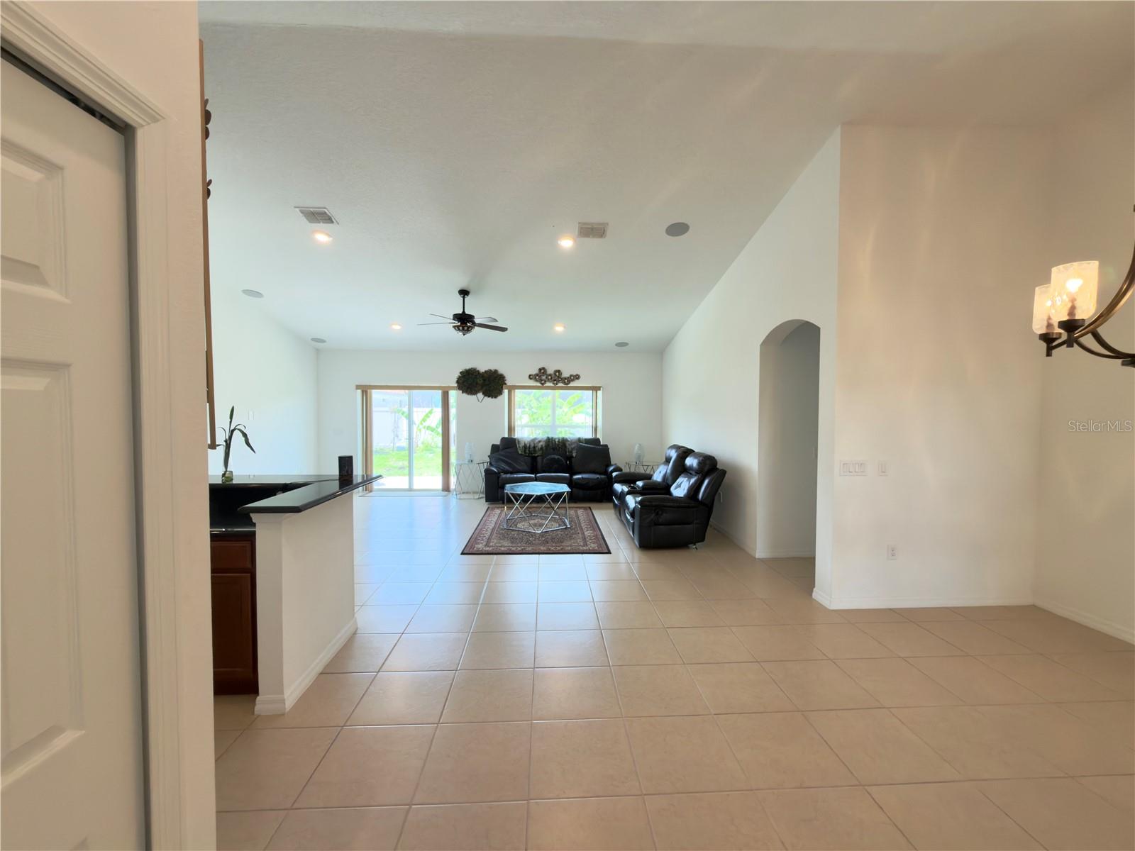 3311 Bent Paddle Dr Property Photo 4