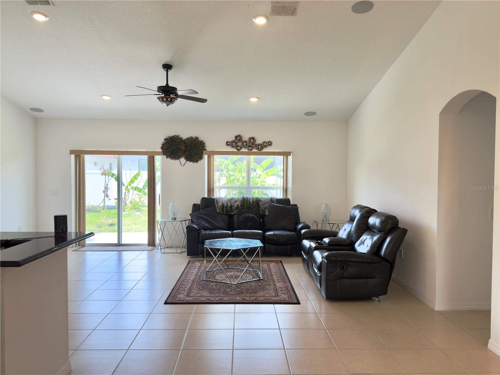 3311 Bent Paddle Dr Property Photo 5