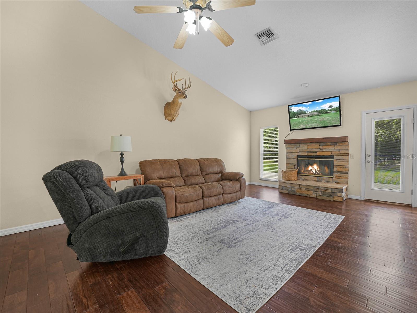 3437 Mar Lisa Cove Rd Property Photo 3
