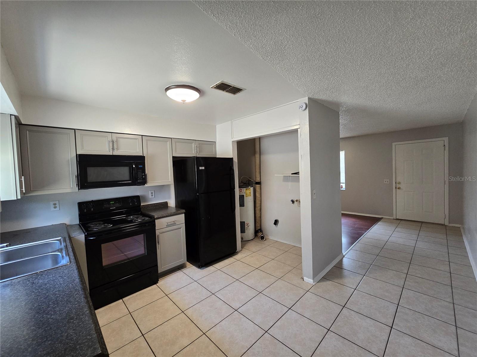 5667 Struthers Ct Property Photo 5