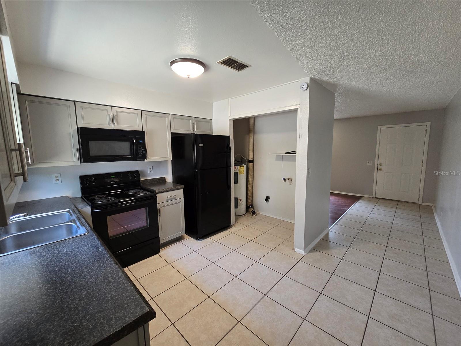 5667 Struthers Ct Property Photo 6