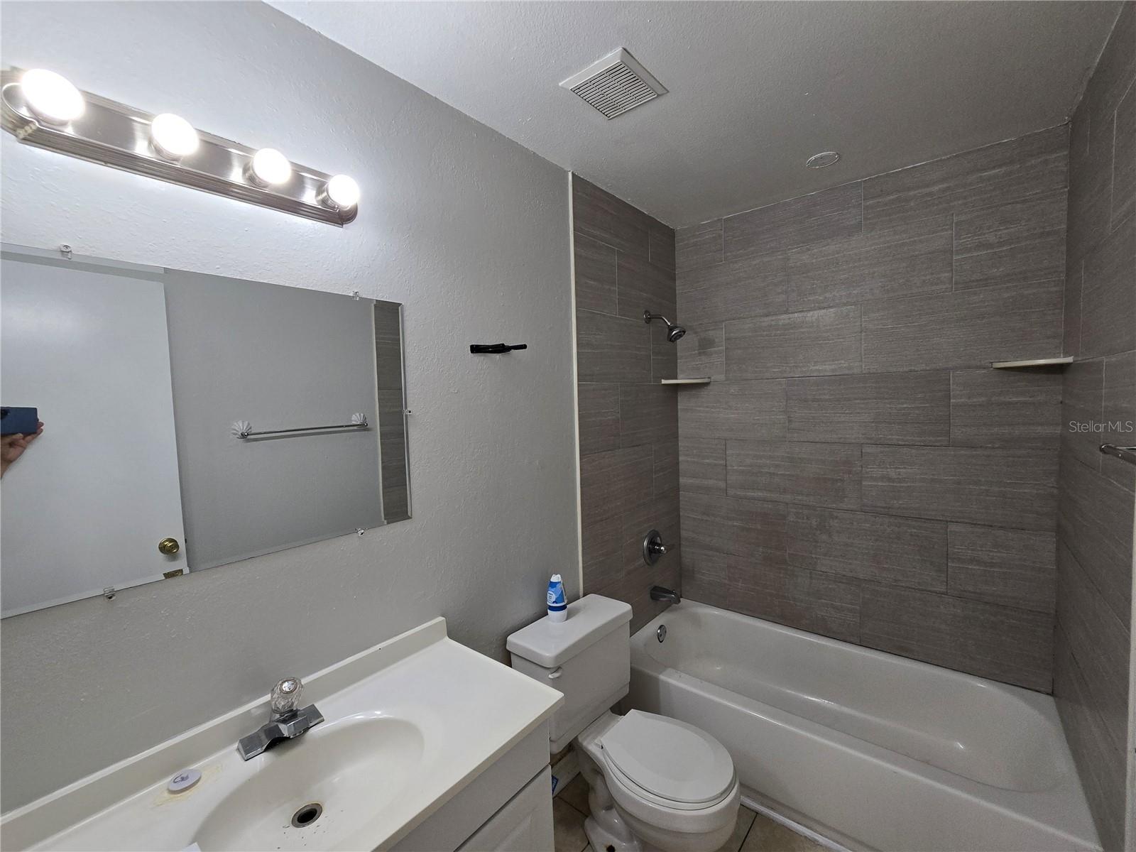 5667 Struthers Ct Property Photo 13