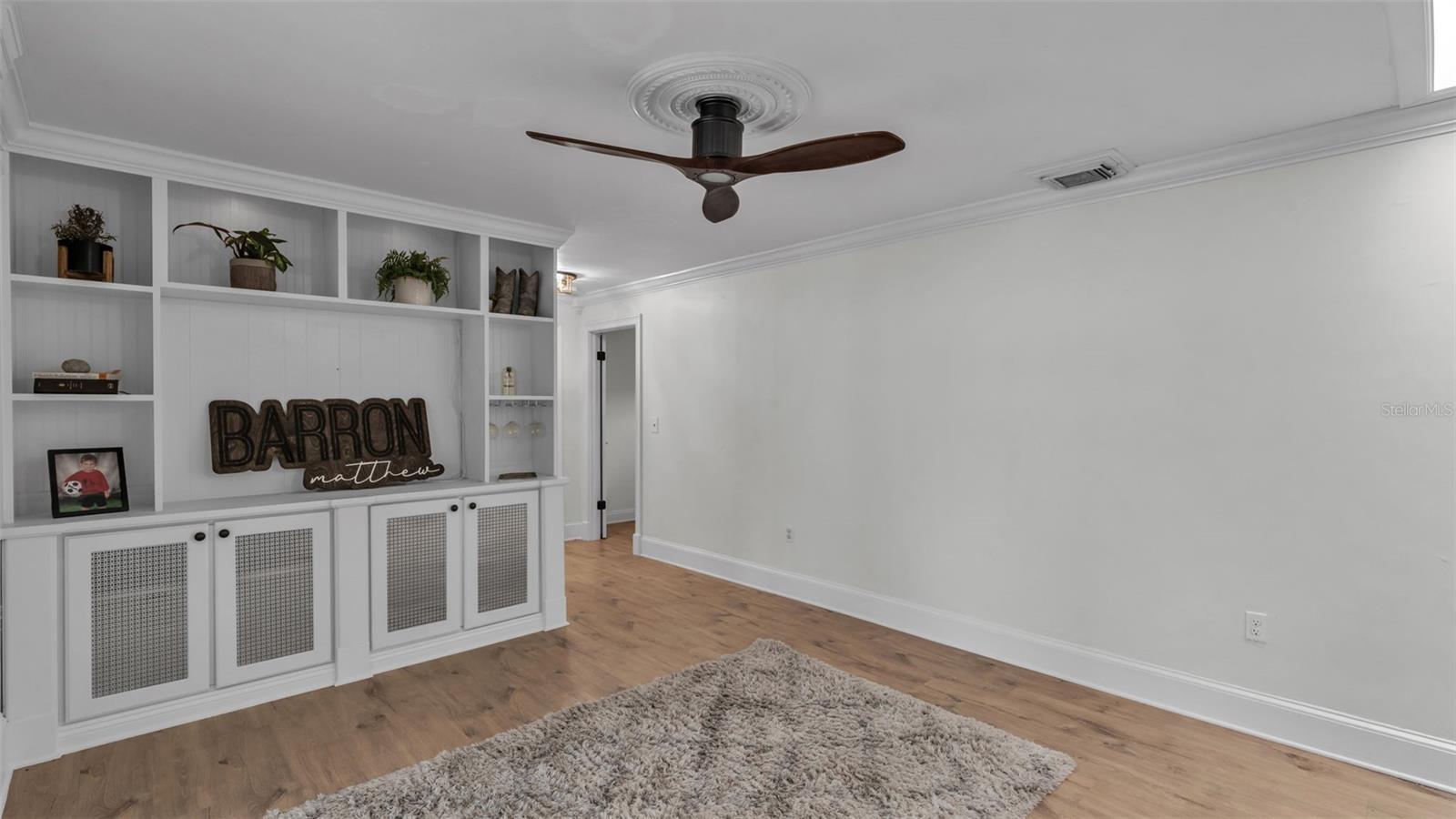 4301 Orangewood Loop E Property Photo 13