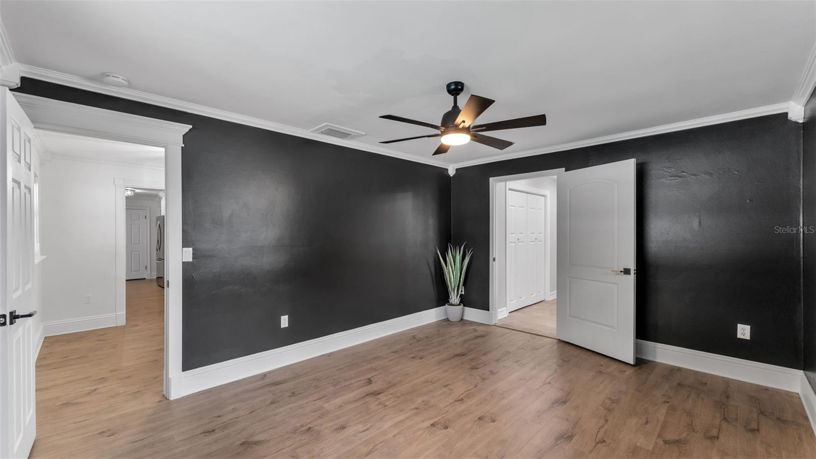 4301 Orangewood Loop E Property Photo 21