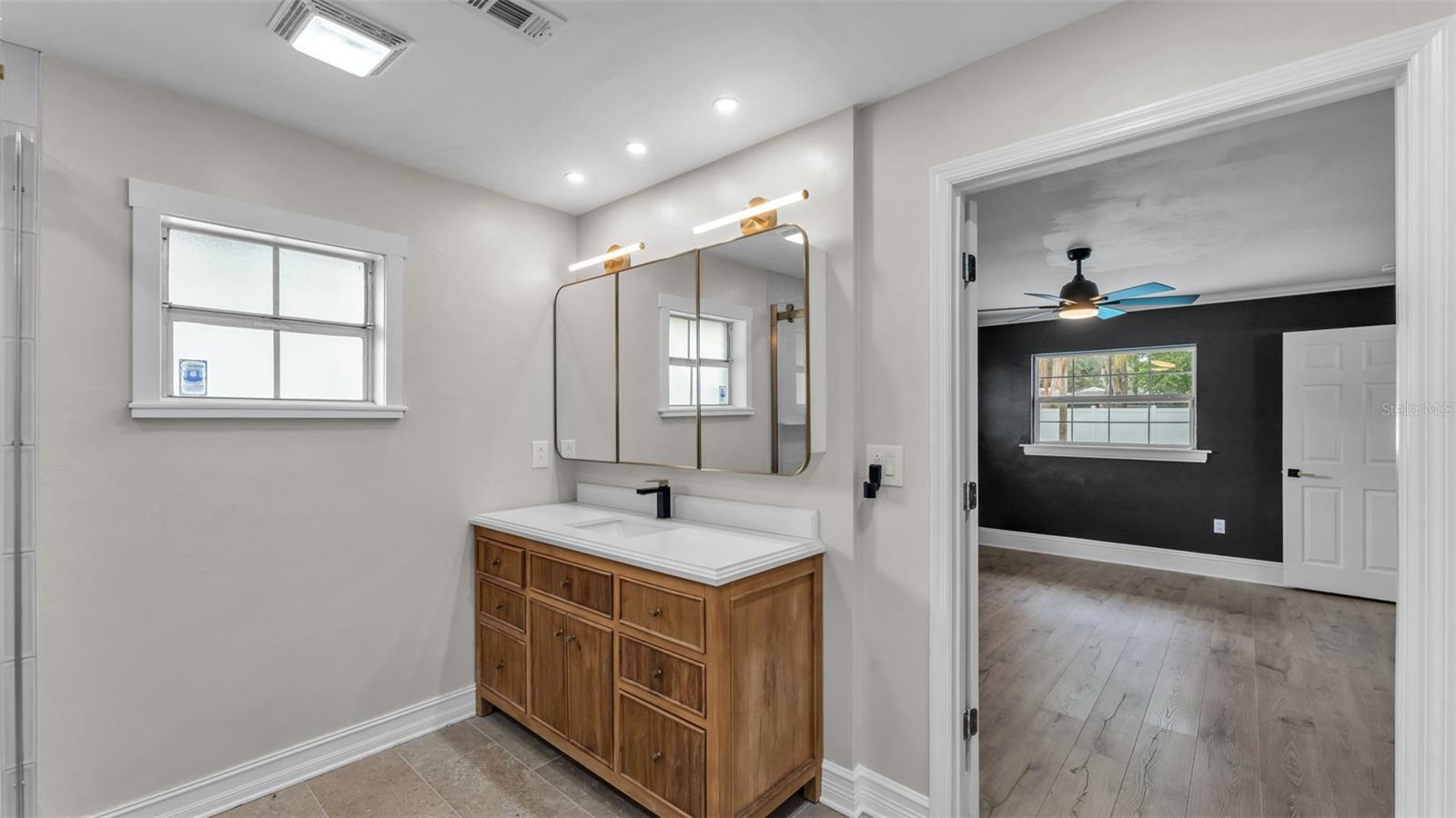 4301 Orangewood Loop E Property Photo 23