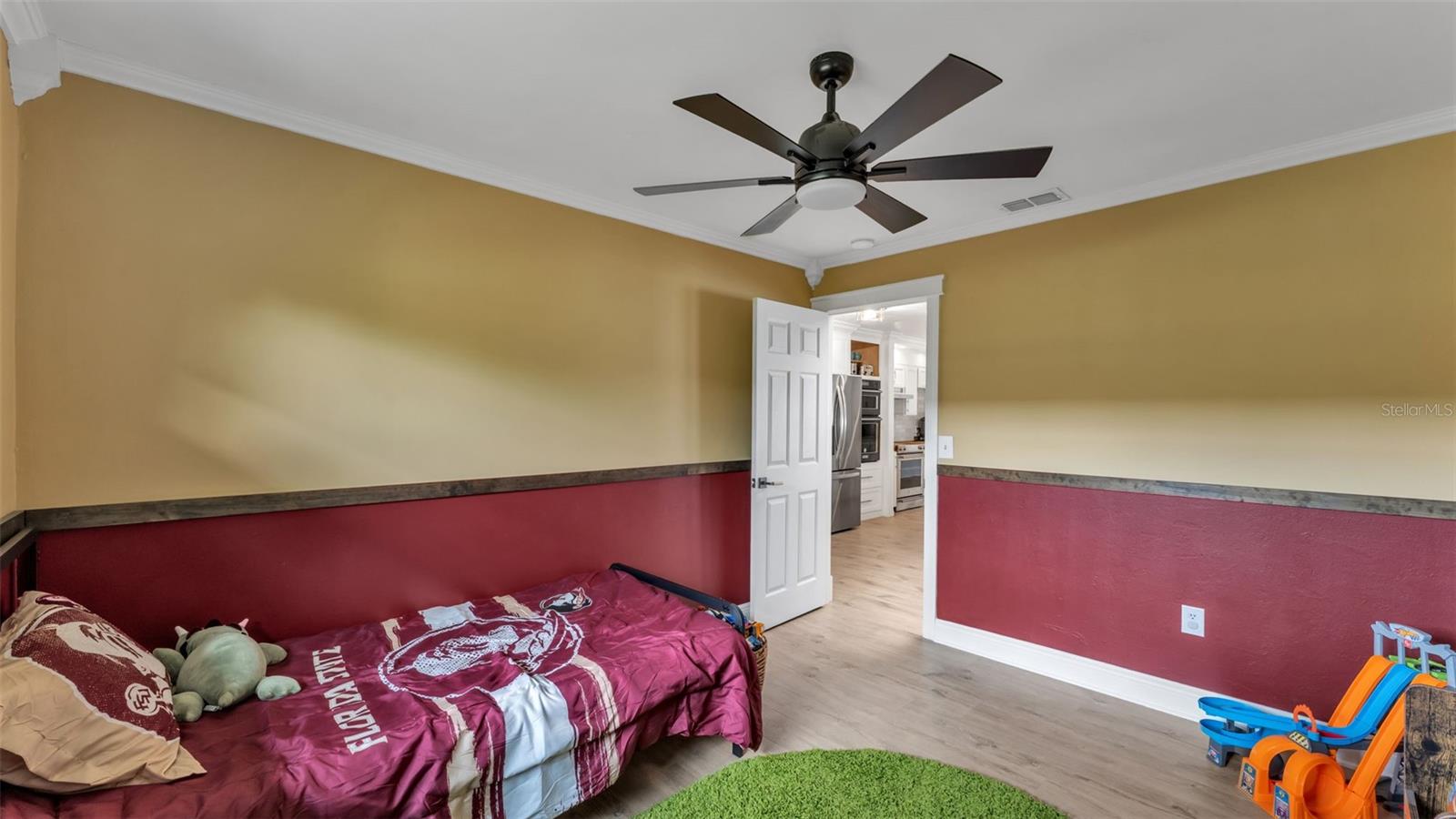 4301 Orangewood Loop E Property Photo 29