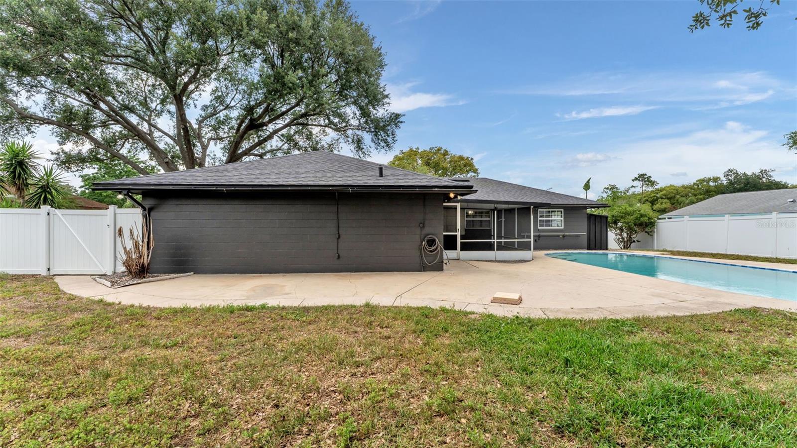 4301 Orangewood Loop E Property Photo 36