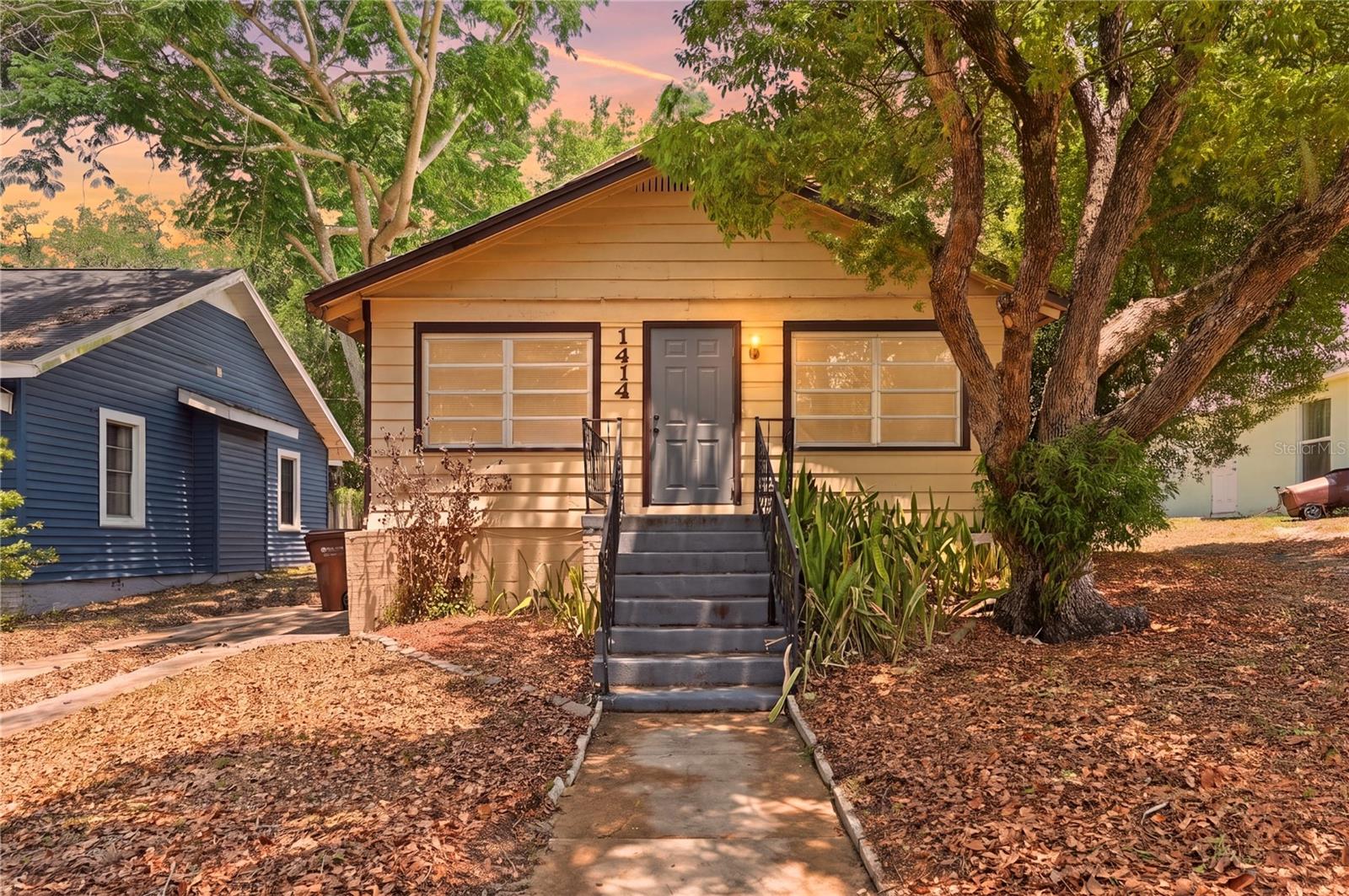1414 JOHNS AVE