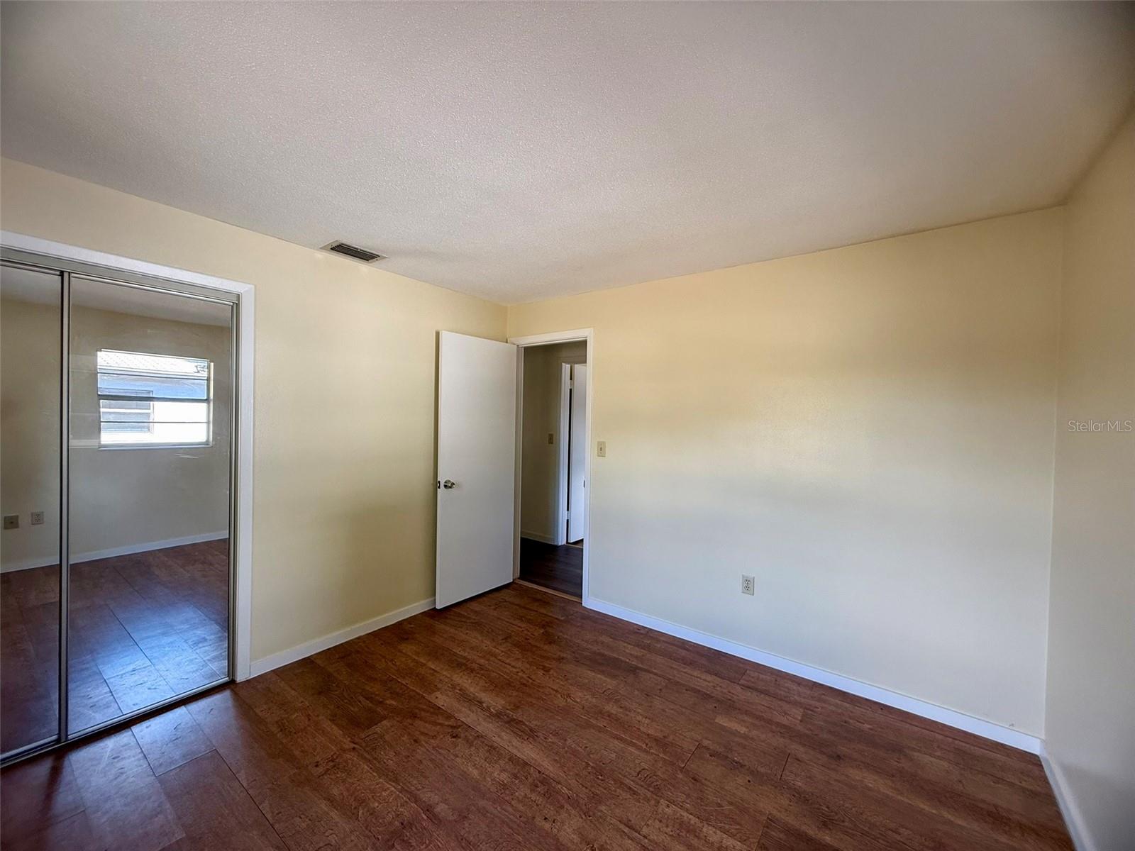 131 Sparrow Ave Property Photo 16