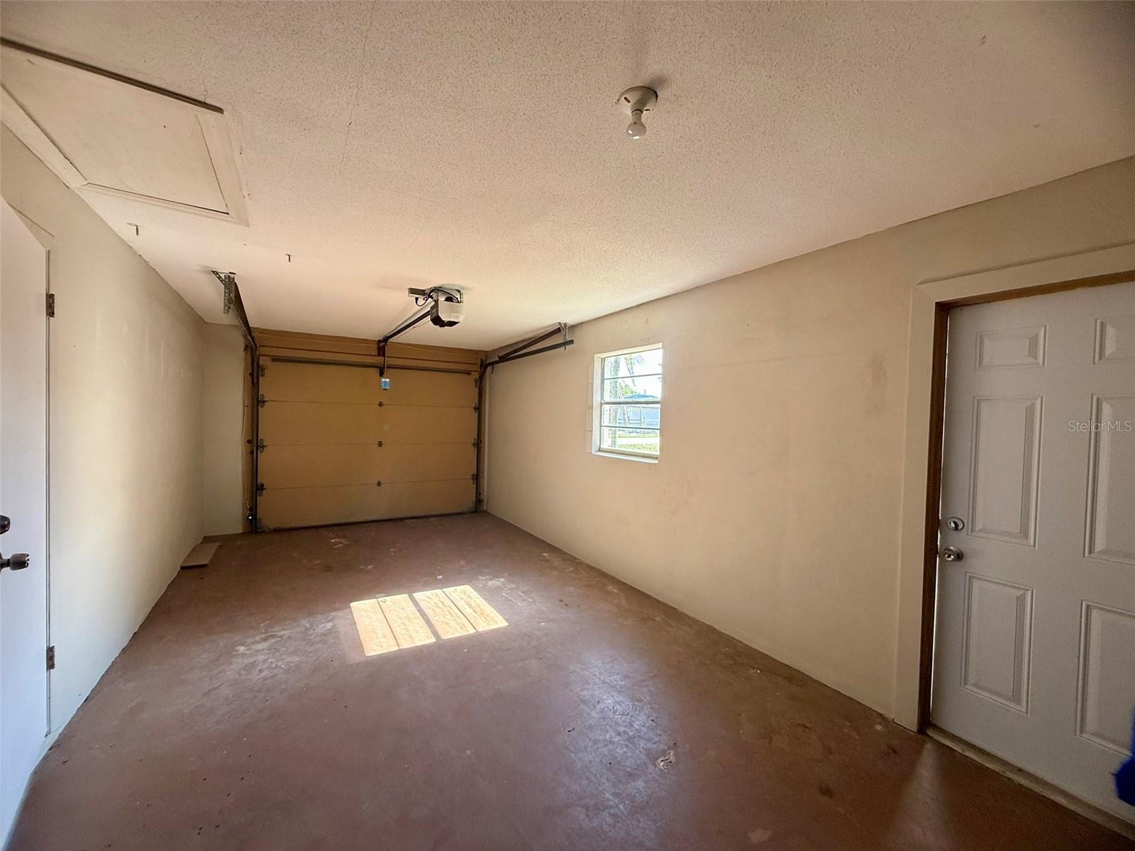 131 Sparrow Ave Property Photo 23