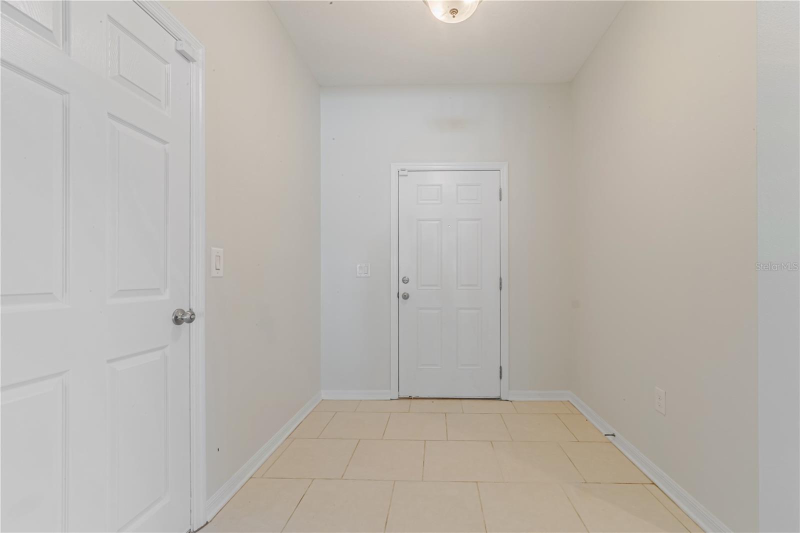 3040 Sanderling St Property Photo 5