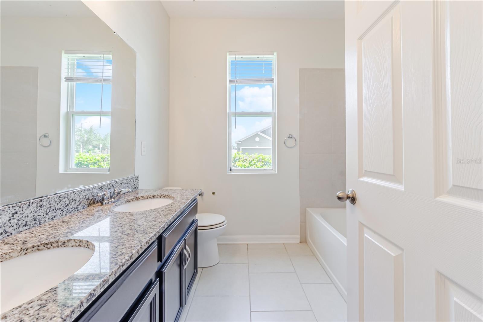 3040 Sanderling St Property Photo 7