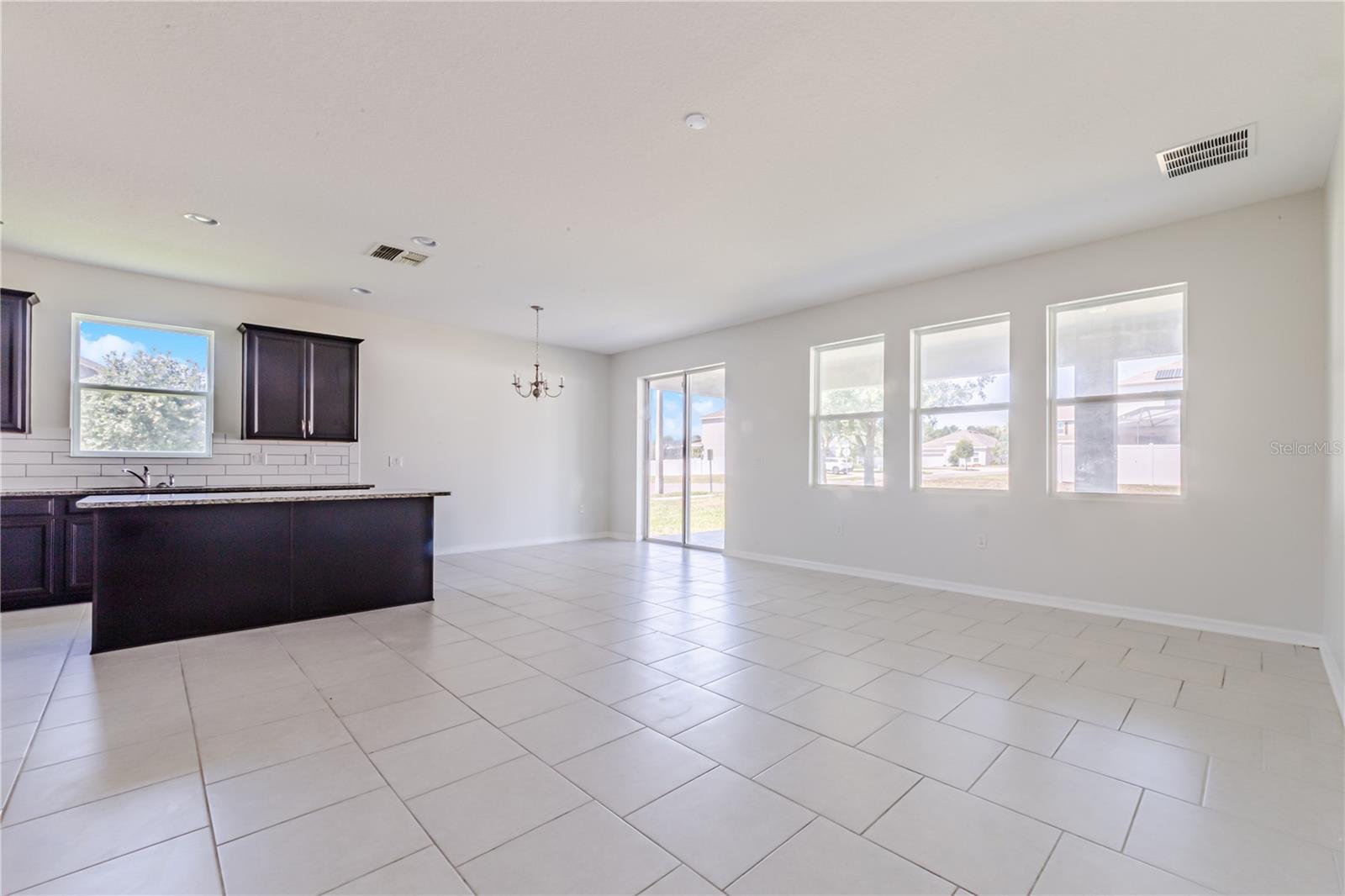 3040 Sanderling St Property Photo 12