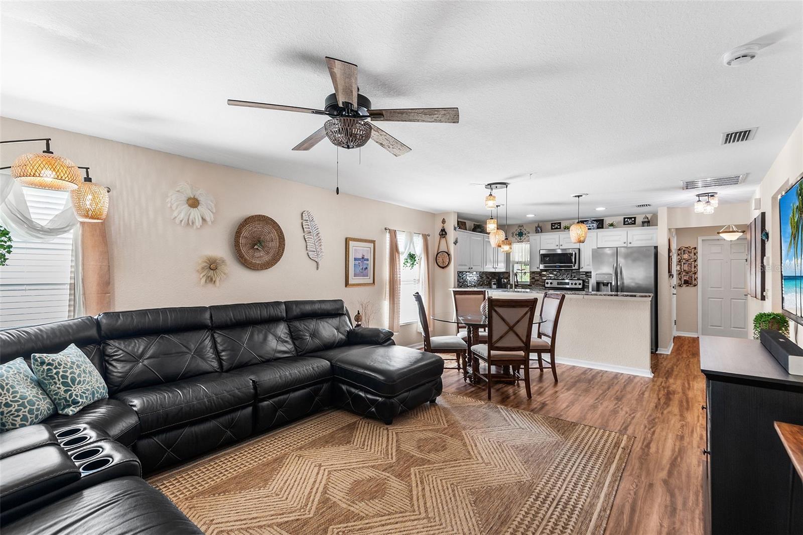 4436 Turnberry Ln Property Photo 9