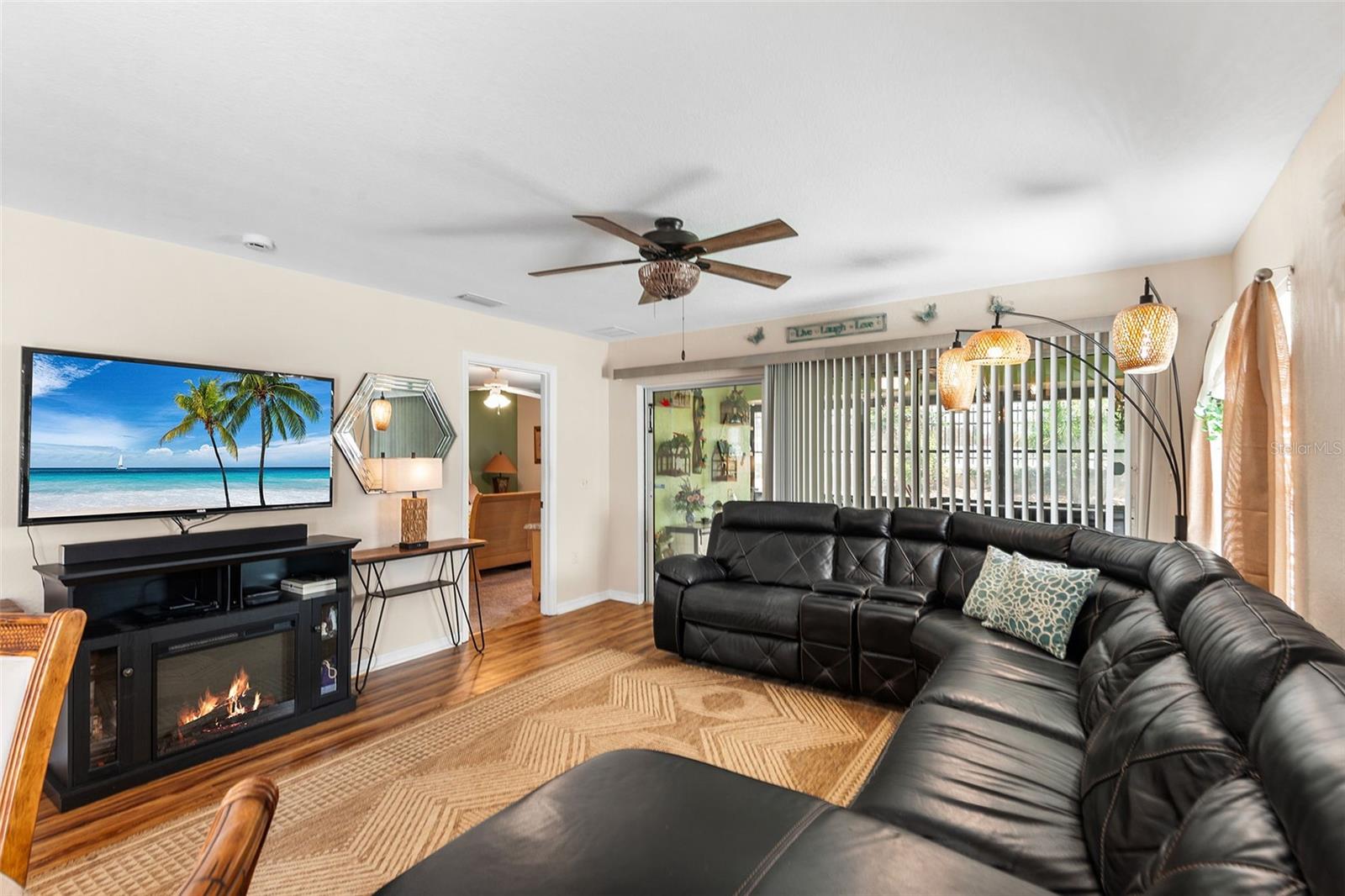 4436 Turnberry Ln Property Photo 11