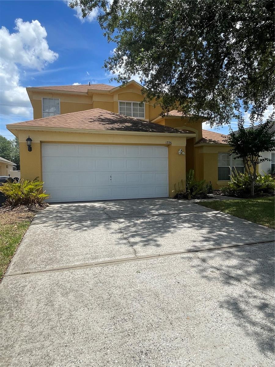 1336 Casterton Cir Property Photo 4