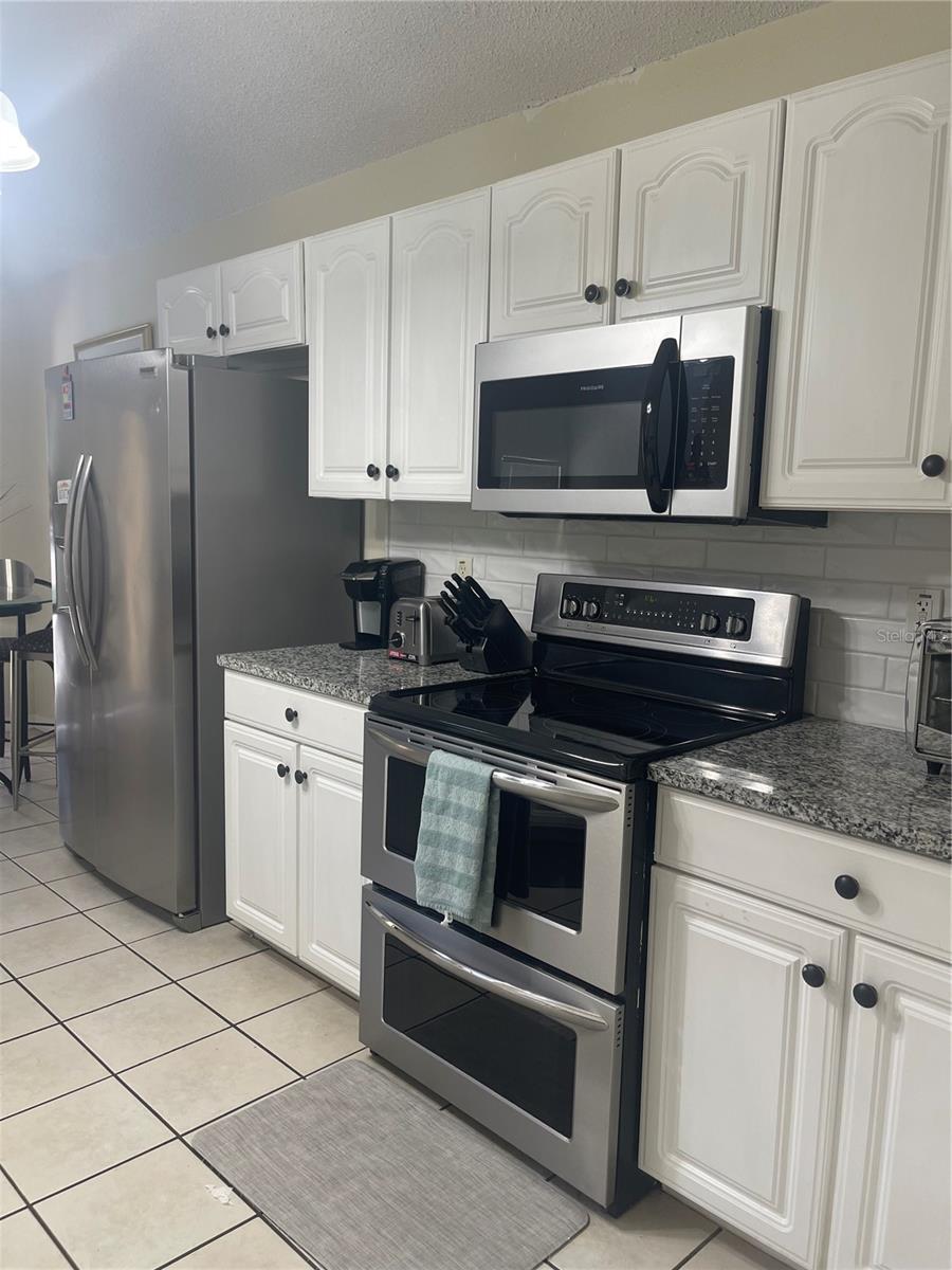 1336 Casterton Cir Property Photo 16