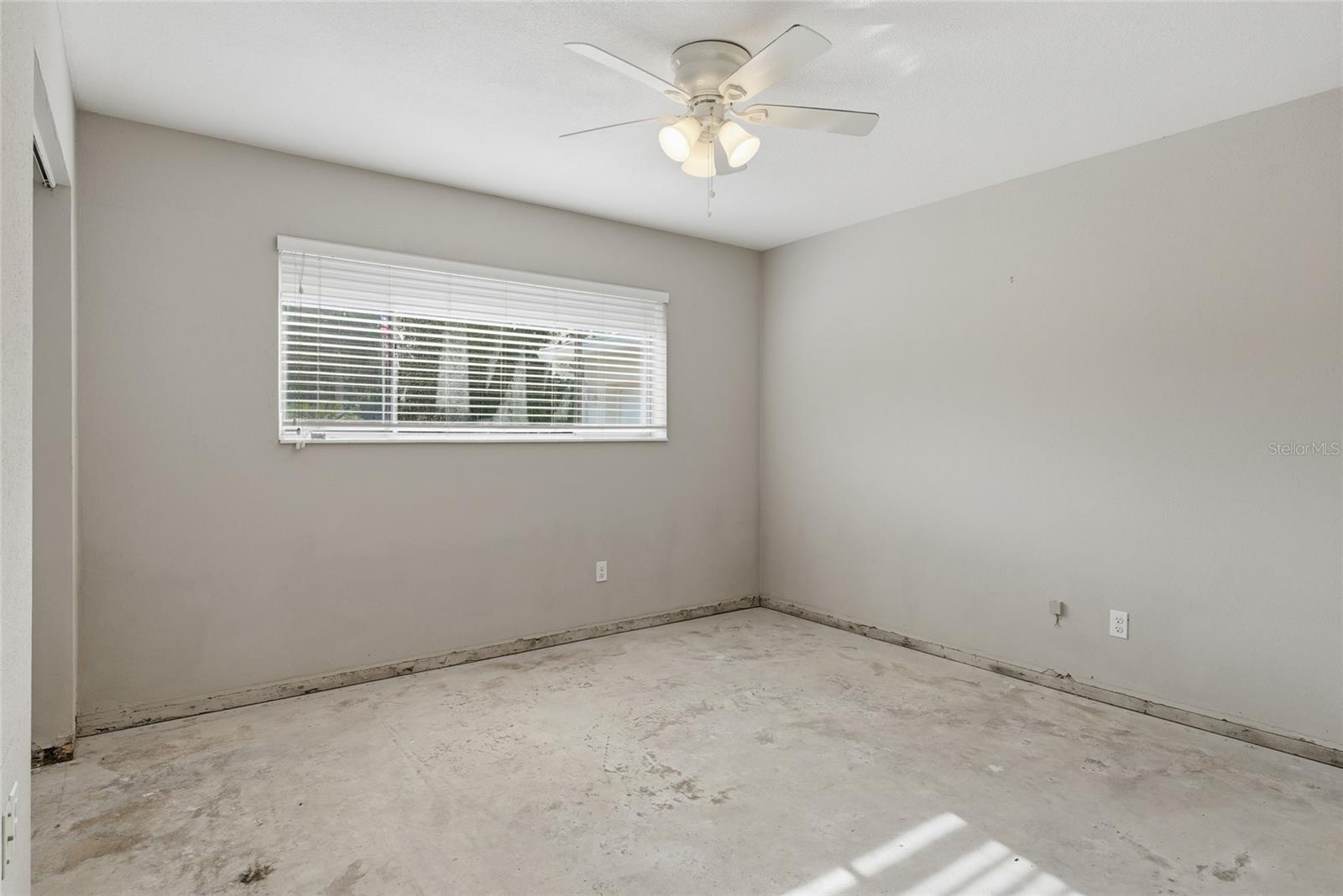 1401 Se Paradise Ave Property Photo 59