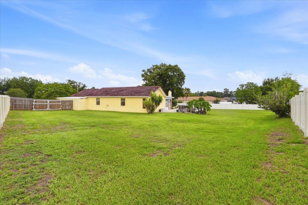 7026 Willow Run Loop Property Photo 16