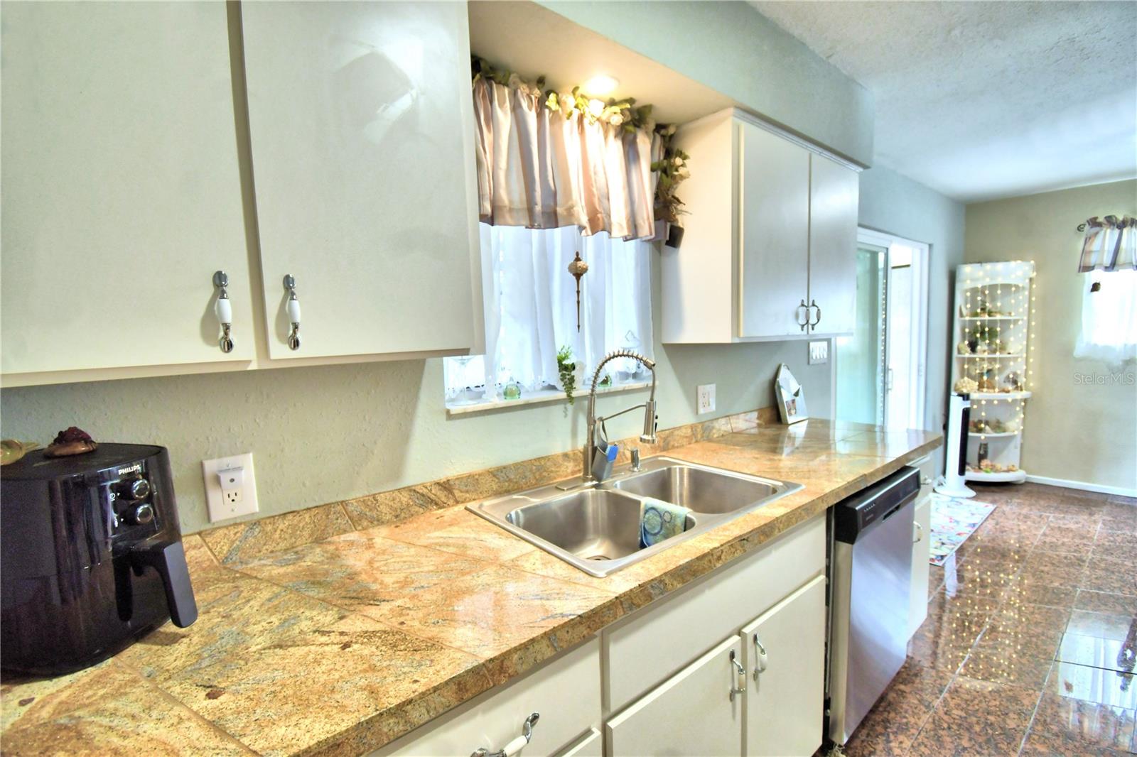 142 Martha Dr Property Photo 24