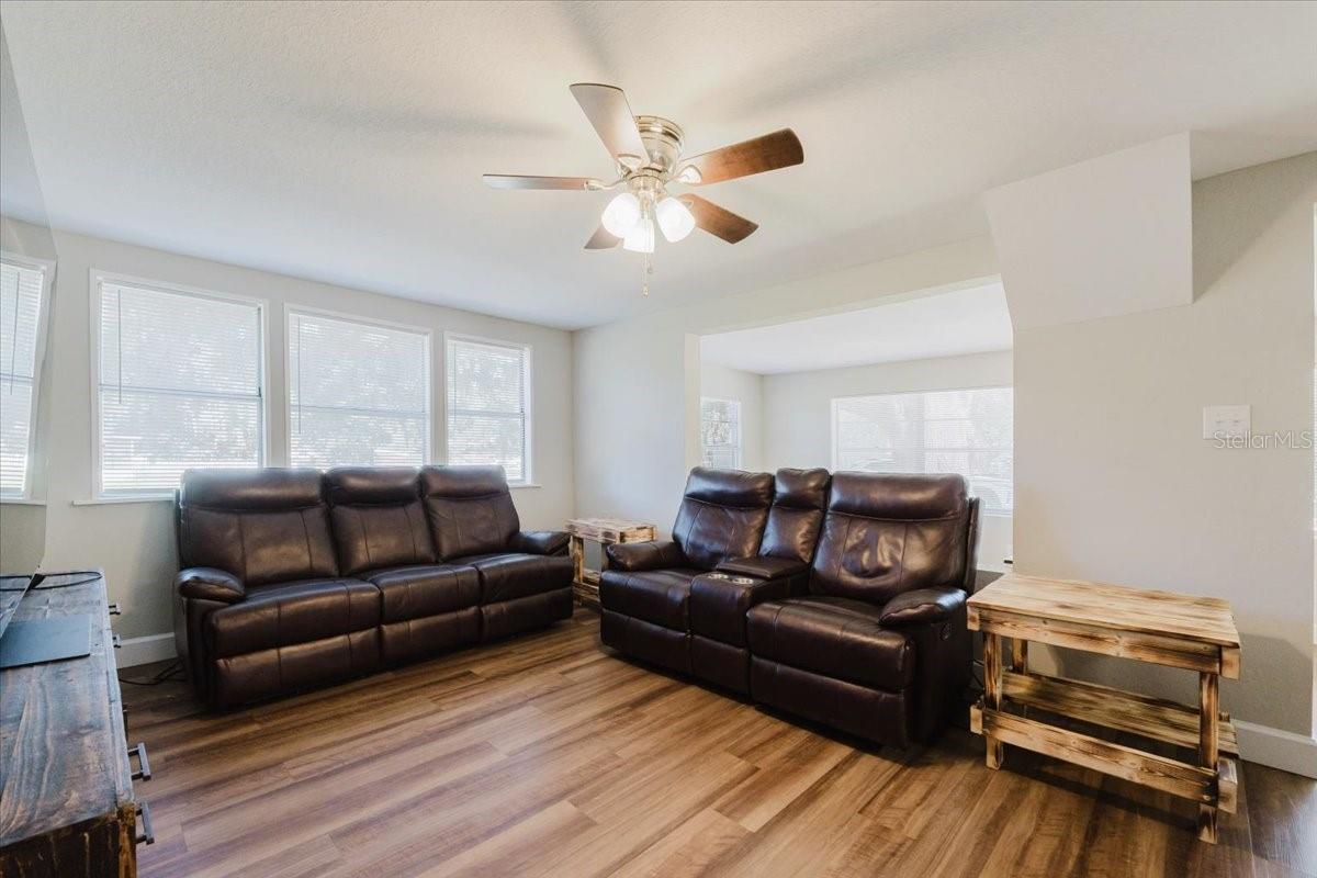 2531 Hebb Rd Property Photo 7