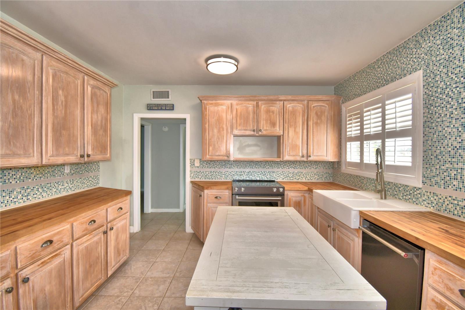 1620 17th St Nw Property Photo 3
